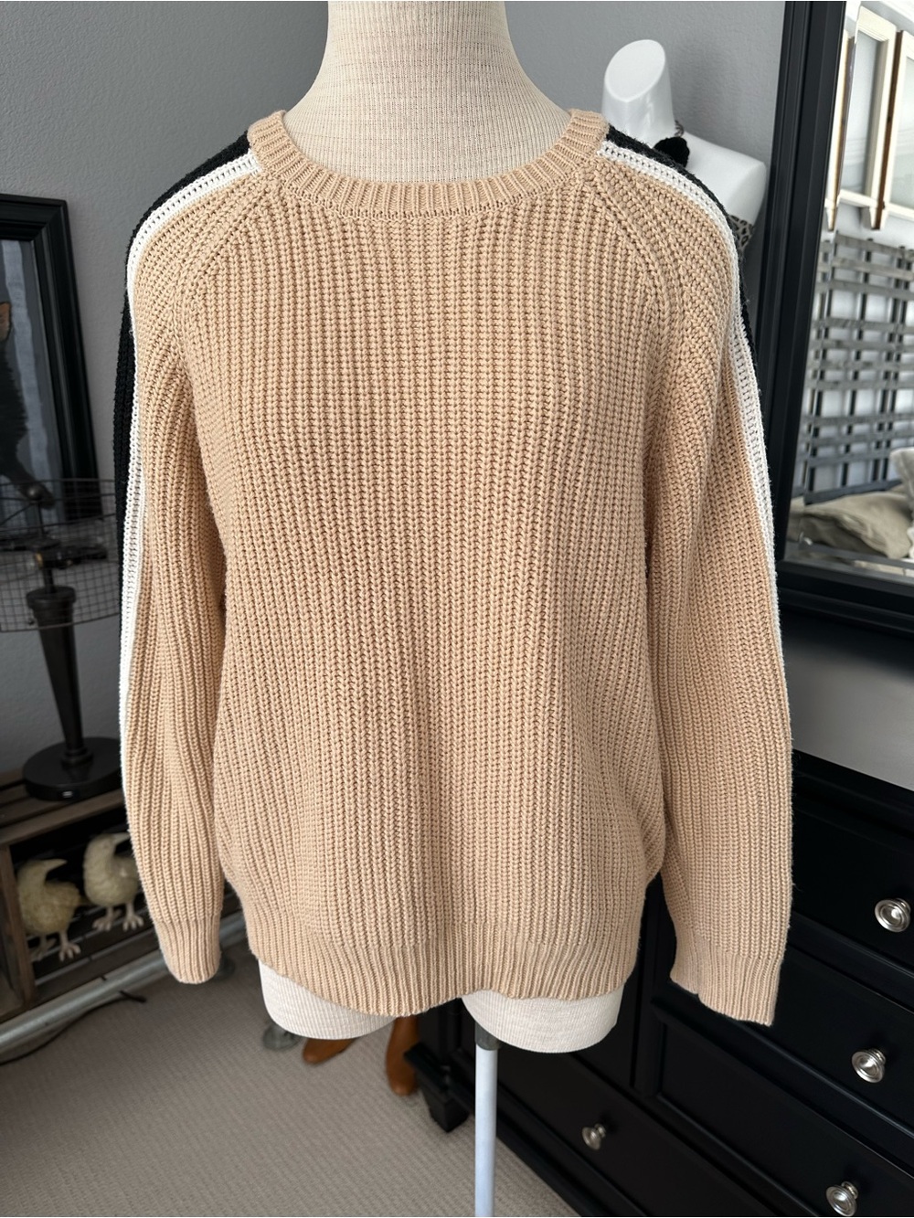 Sanctuary crewneck Sweater with Black & White Stripe Sleeve, size large - Picture 11 of 16